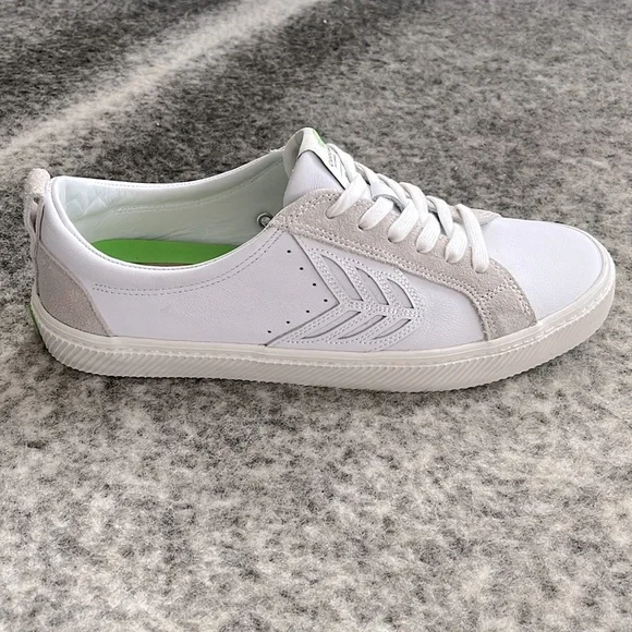 Cariuma Men’s CATIBA Low Off White Leather & Ice Suede Sneaker - Picture 5 of 11